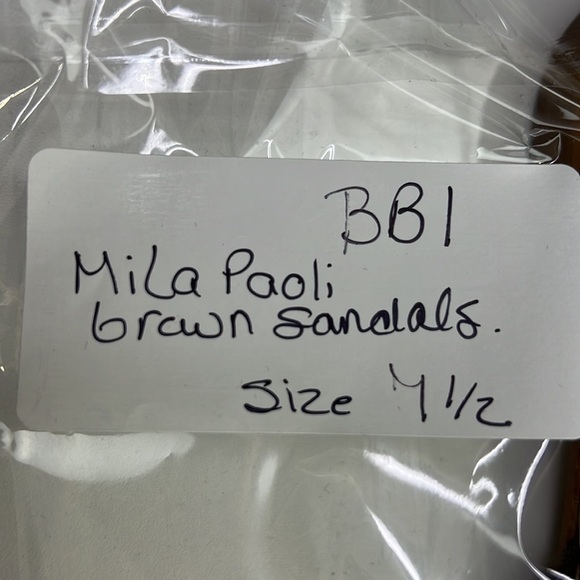 Mila Paoli Brown Patent Sandals with Bow size 7 ½ - Picture 9 of 9